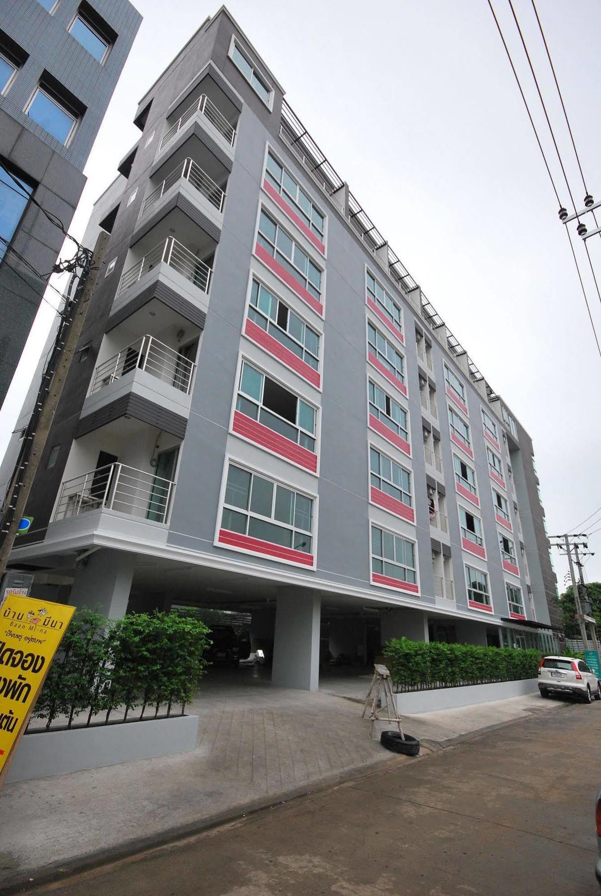 Baan Mina Aparthotel Bangkok Exteriör bild